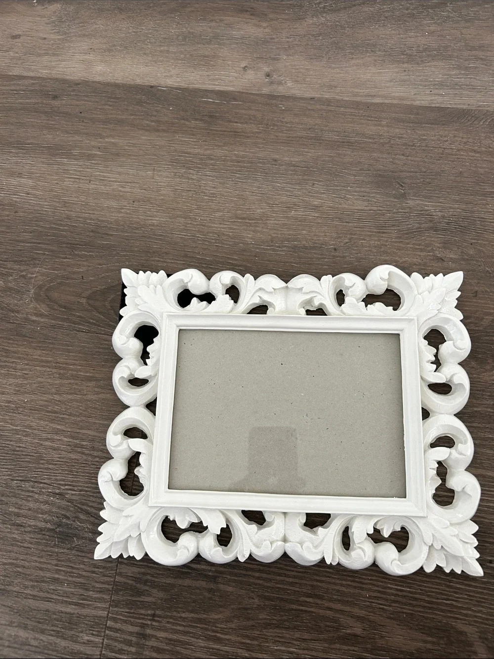 Like New - Wood Ornate White Decorative Photo Frame - 8x10